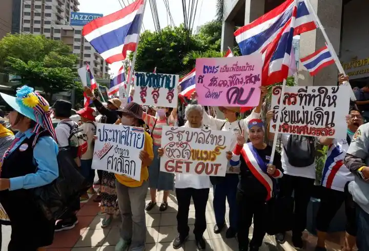 Ribuan Demonstran Tuntut PM Thailand Mundur: Gelombang Protes Besar di Negeri Gajah Putih